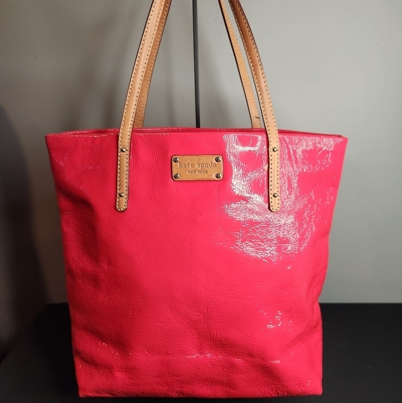 Kate Spade- Strawberry pink patent leather crinkle tote shoulder purse - Picture 2 of 10